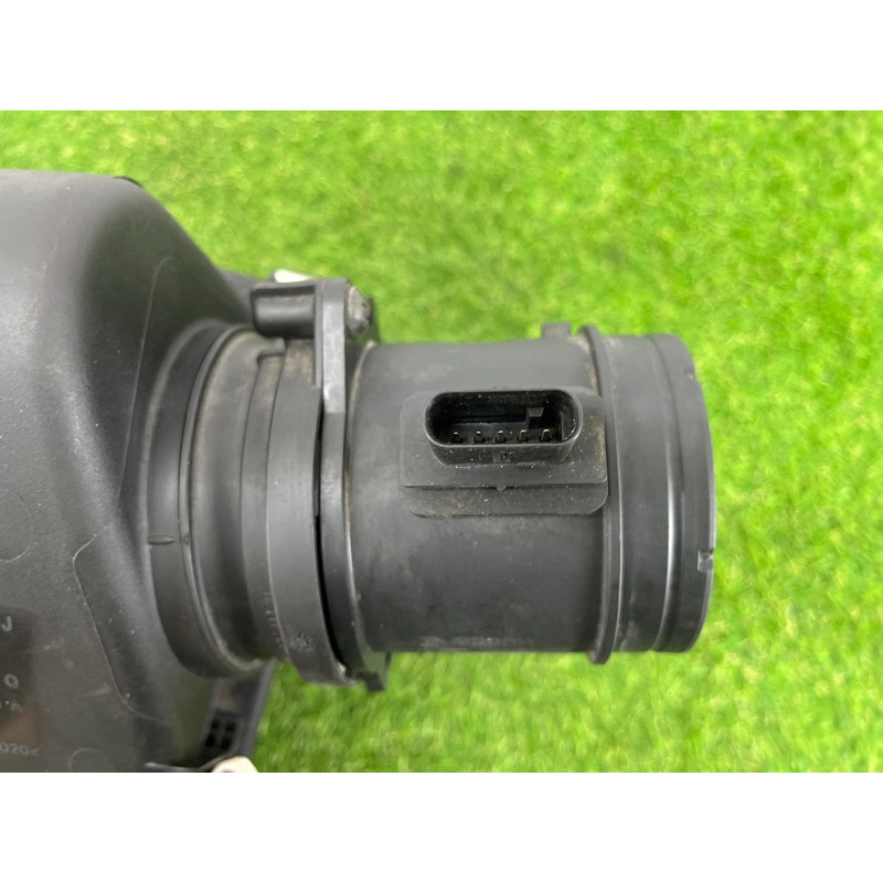 Корпус воздушного фильтра (впускная система) Volkswagen Touareg NF 2012 3.6 CGRA 7P6129607Q