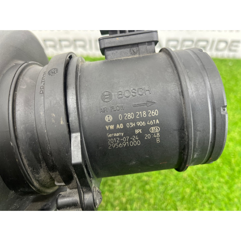 Корпус воздушного фильтра (впускная система) Volkswagen Touareg NF 2012 3.6 CGRA 7P6129607Q