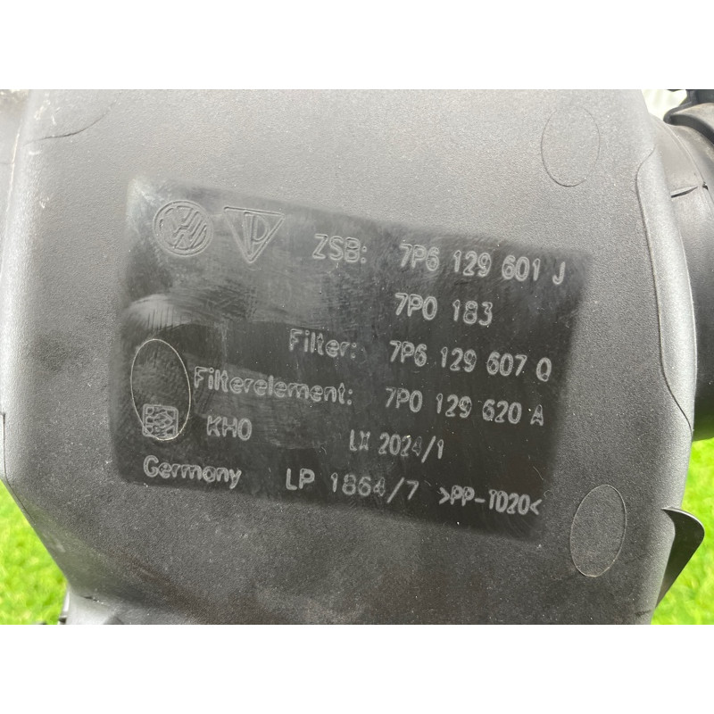 Корпус воздушного фильтра (впускная система) Volkswagen Touareg NF 2012 3.6 CGRA 7P6129607Q