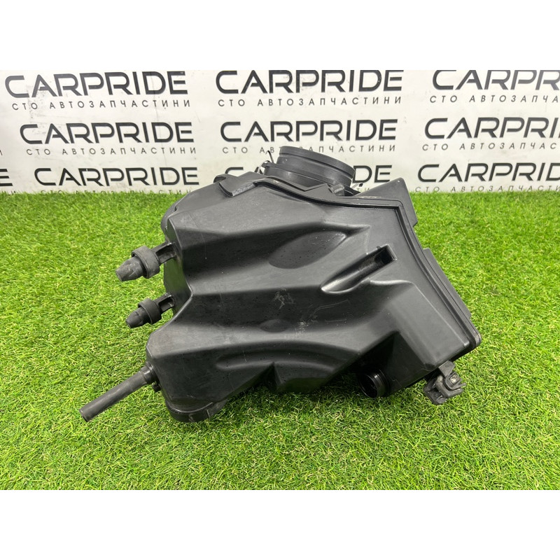 Корпус воздушного фильтра (впускная система) AUDI Q5 8R 2012 3.2 CALB 8K0133837E