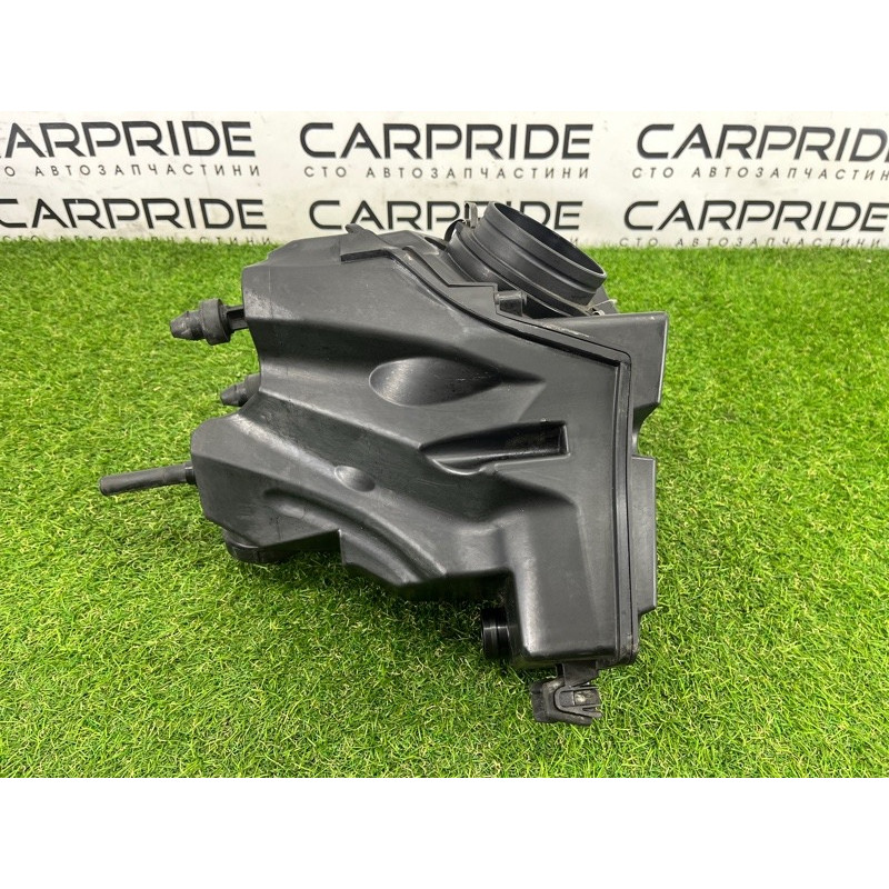 Корпус воздушного фильтра (впускная система) AUDI Q5 8R 2012 3.2 CALB 8K0133837E