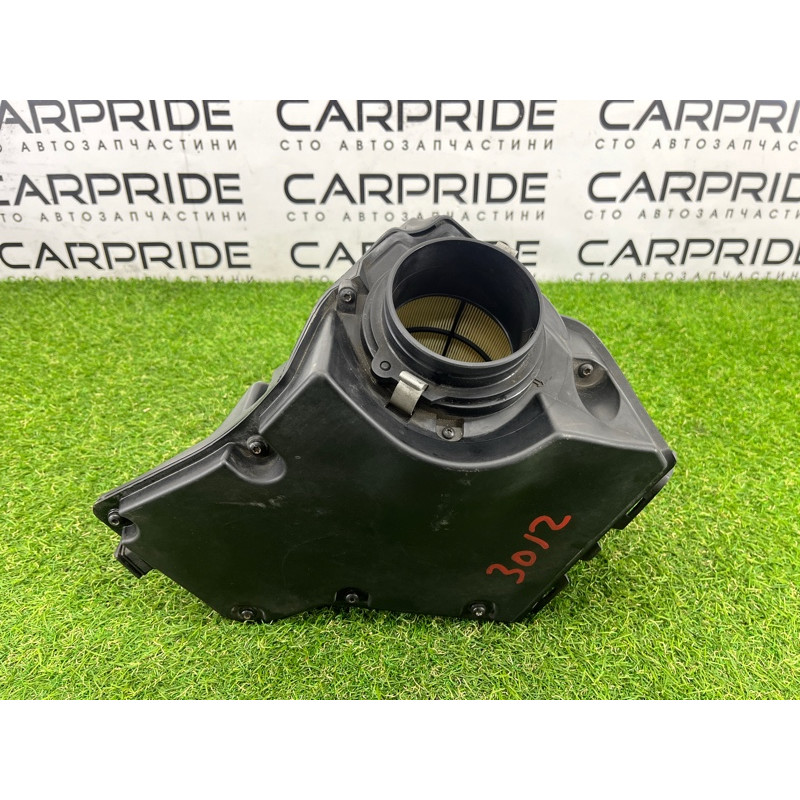 Корпус воздушного фильтра (впускная система) AUDI Q5 8R 2012 3.2 CALB 8K0133837E