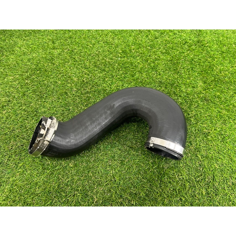 Патрубок интеркулера (двигатель и элементы) Volkswagen Touareg NF 2011 3.0 TDI 7P0145972A