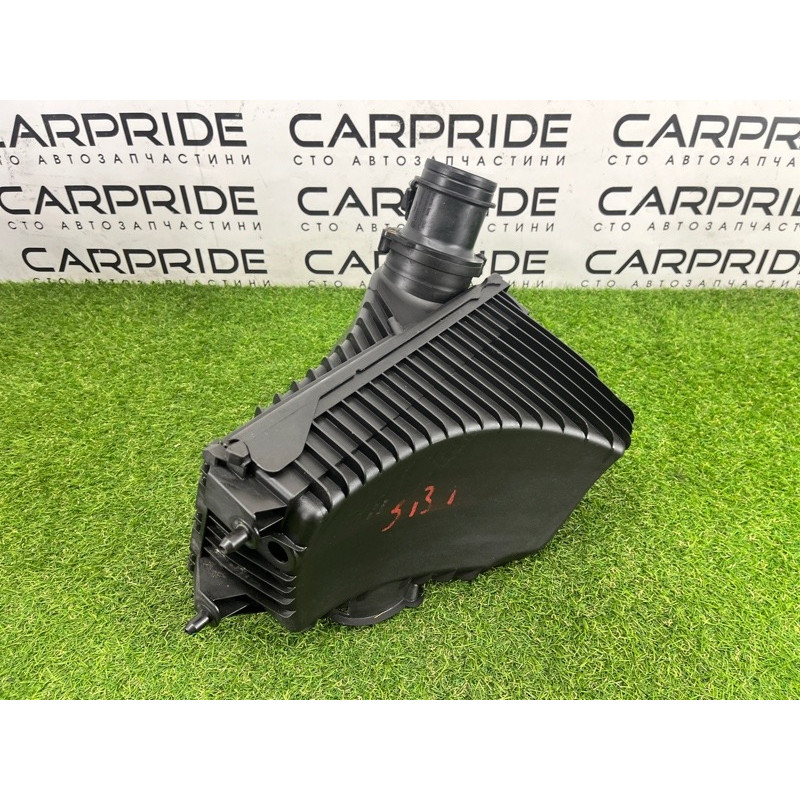 Корпус воздушного фильтра (впускная система) Volkswagen Touareg NF 2011 3.0 TDI 7P0129607E