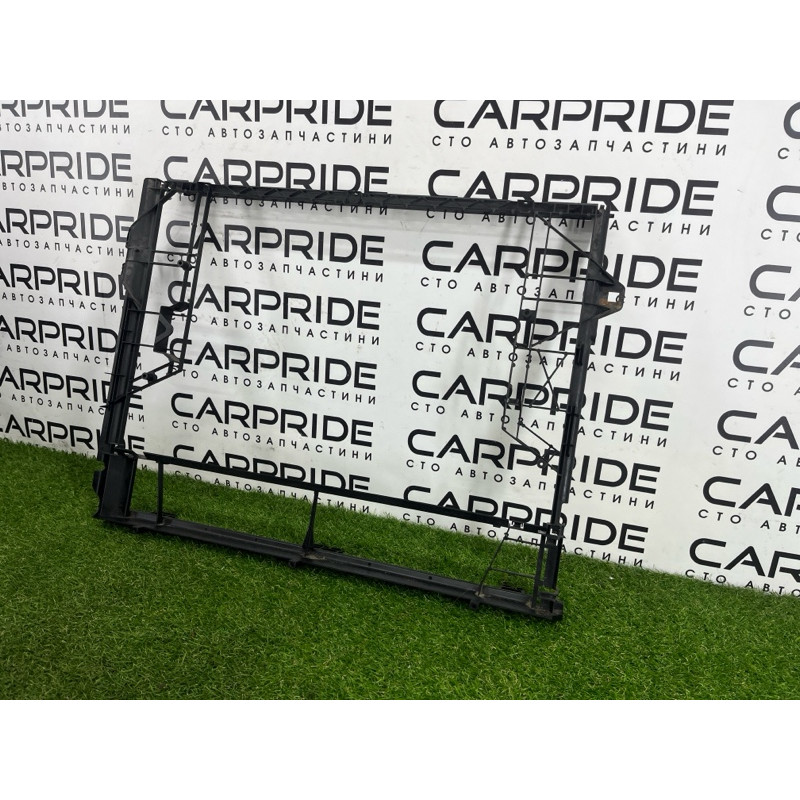 Рамка радиатора (кузов и элементы) Volkswagen Touareg NF 2012 3.6 CGRA 7P0121093D