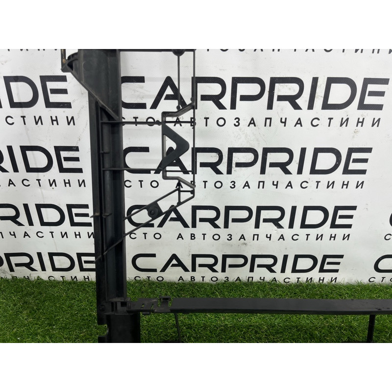 Рамка радиатора (кузов и элементы) Volkswagen Touareg NF 2012 3.6 CGRA 7P0121093D