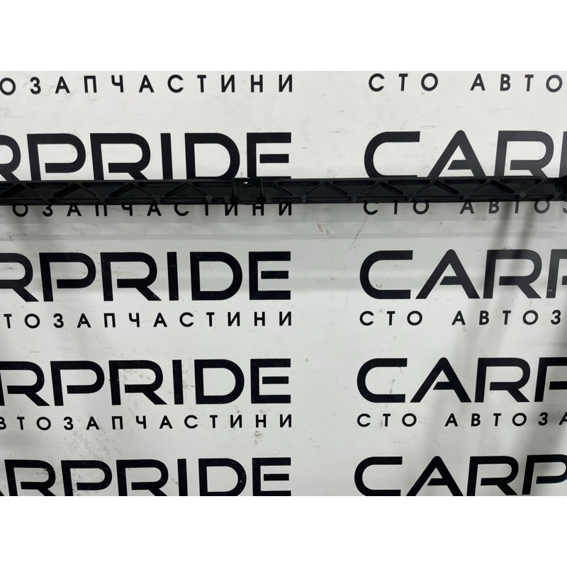 Рамка радиатора (кузов и элементы) Volkswagen Touareg NF 2012 3.6 CGRA 7P0121093D