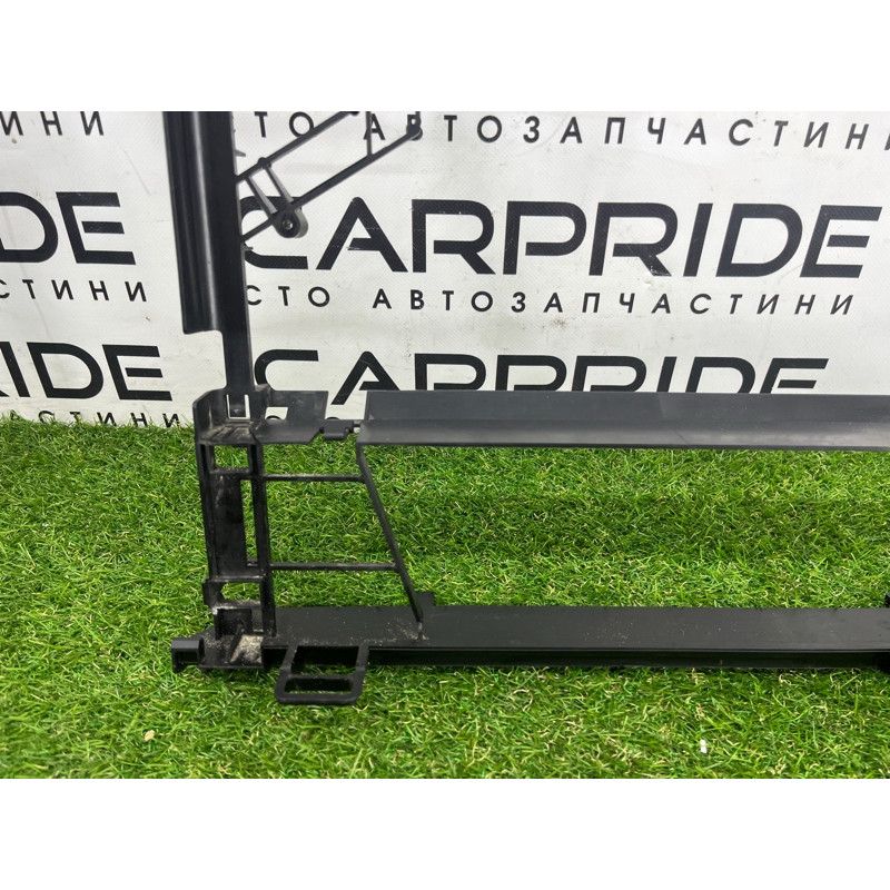 Рамка радиатора (кузов и элементы) Volkswagen Touareg NF 2012 3.6 CGRA 7P0121093D