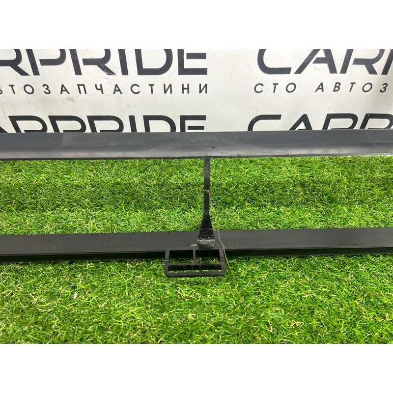 Рамка радиатора (кузов и элементы) Volkswagen Touareg NF 2012 3.6 CGRA 7P0121093D