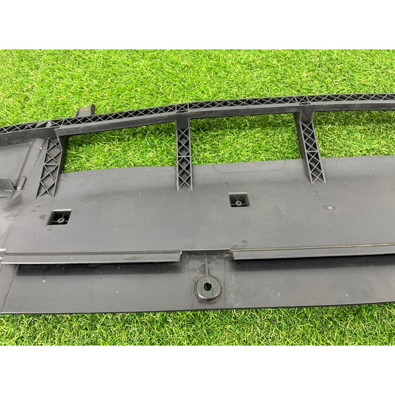 Защита бампера (кузов и элементы) AUDI Q5 8R 2012 3.2 CALB 8R0807233A