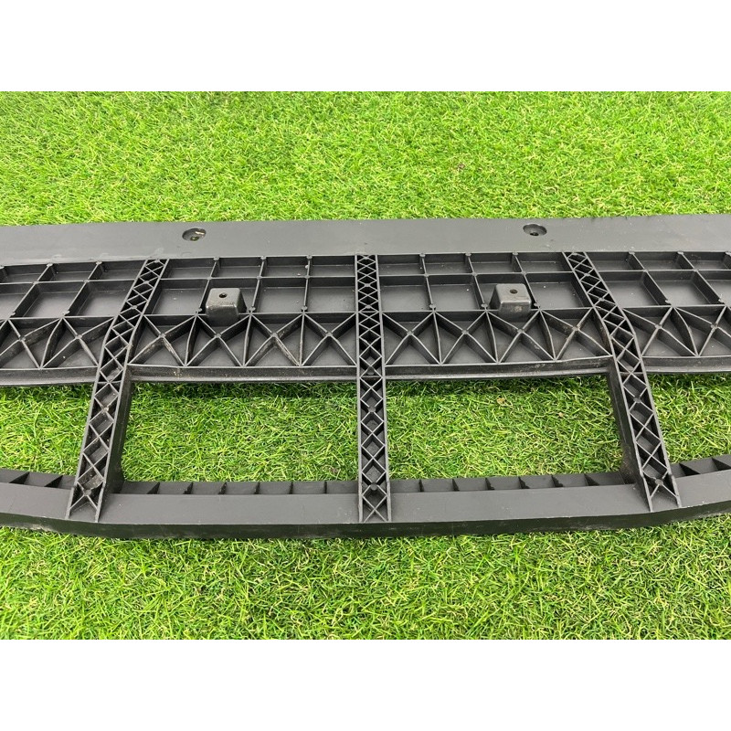 Защита бампера (кузов и элементы) AUDI Q5 8R 2012 3.2 CALB 8R0807233A