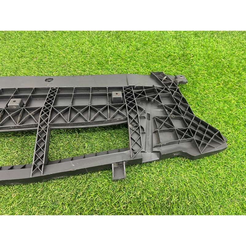 Защита бампера (кузов и элементы) AUDI Q5 8R 2012 3.2 CALB 8R0807233A