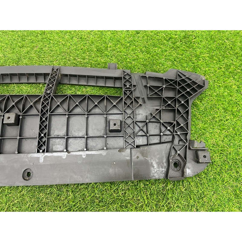 Защита бампера (кузов и элементы) AUDI Q5 8R 2012 3.2 CALB 8R0807233A