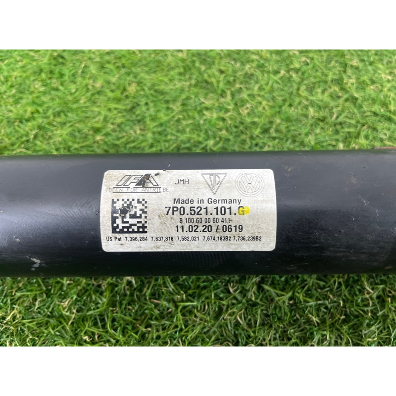Карданный вал (трансмиссия) Volkswagen Touareg NF 2011 3.0 TDI 7P0521101G