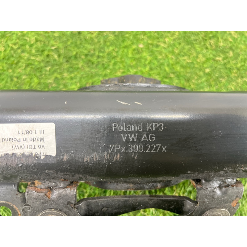 Кронштейн КПП (трансмиссия) Volkswagen Touareg NF 2011 3.0 TDI 7P6399225C