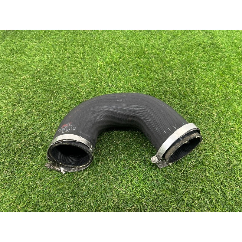 Патрубок интеркулера (двигатель и элементы) AUDI Q7 4L 2011 3.0 CATA 4L0145972B