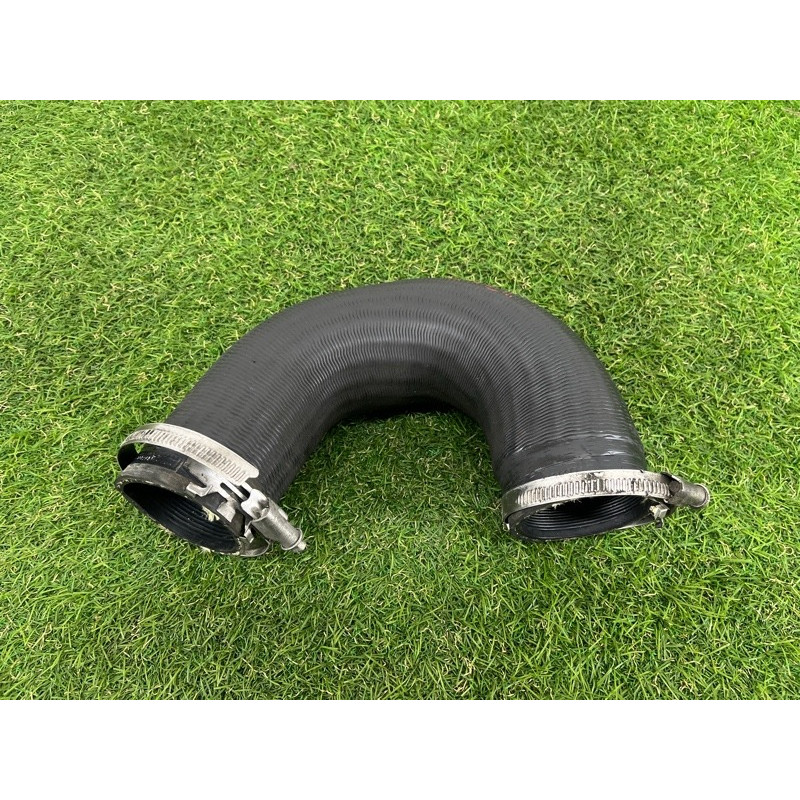 Патрубок интеркулера (двигатель и элементы) AUDI Q7 4L 2011 3.0 CATA 4L0145972B