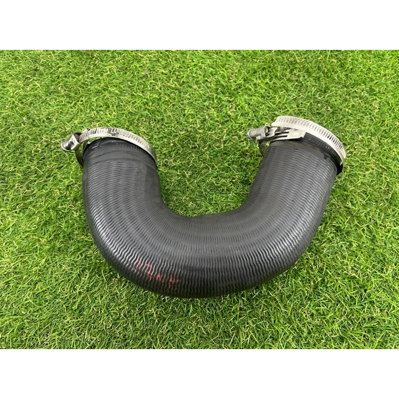 Патрубок интеркулера (двигатель и элементы) AUDI Q7 4L 2011 3.0 CATA 4L0145972B