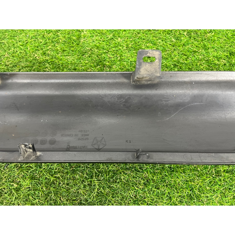 Накладка на порог (кузов и элементы) Jeep Grand Cherokee WK2 2014 3.0 Diesel EXF 1VN71TZZAC