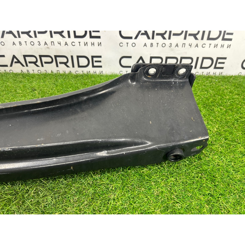 Усилитель бампера (наружные элементы кузова) Volkswagen Touareg NF 2013 3.6 7P0807309A