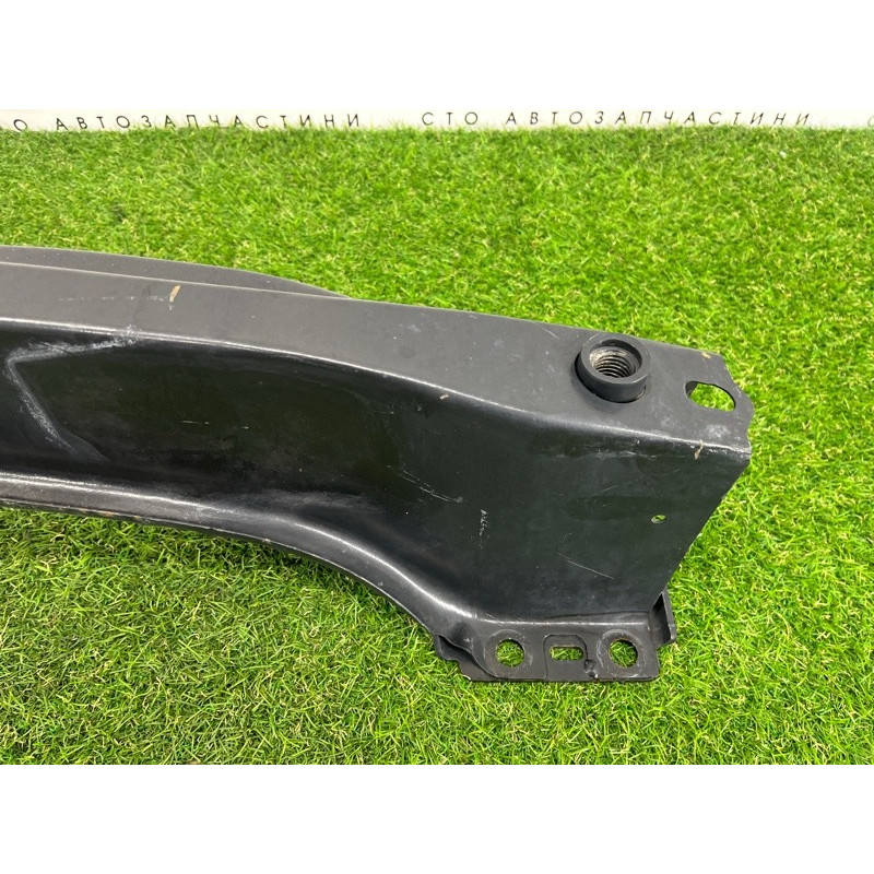 Усилитель бампера (наружные элементы кузова) Volkswagen Touareg NF 2013 3.6 7P0807309A