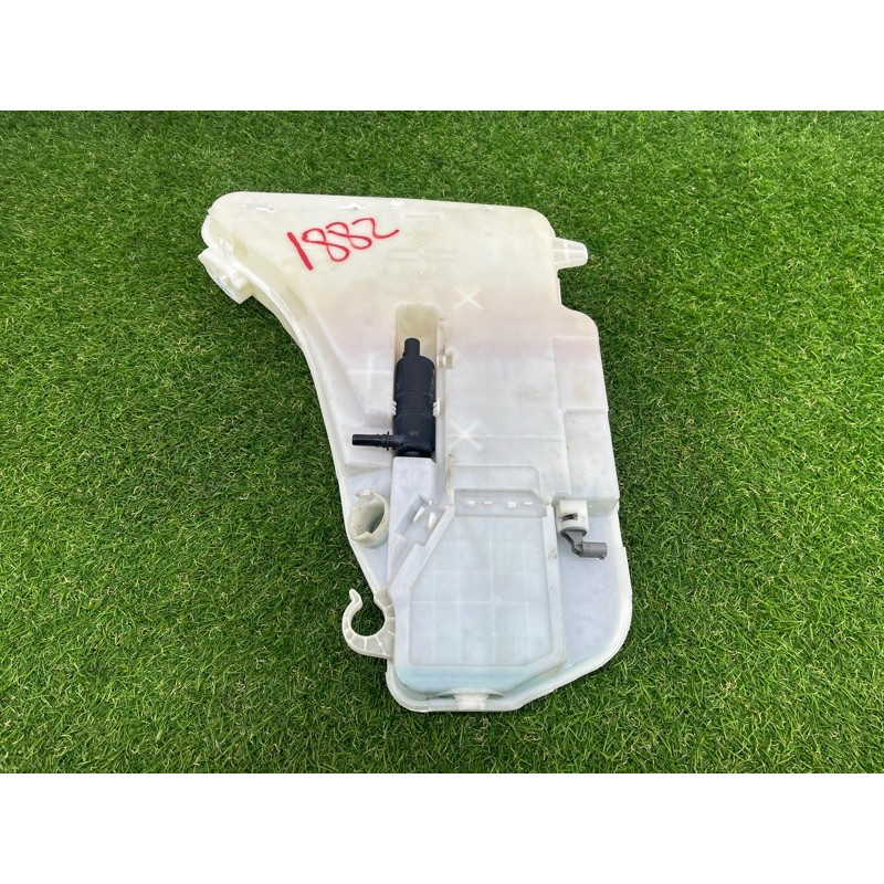 Бачок омывателя (кузов и элементы) BMW 5-series Gran Turismo F07 2011 3.0 N55B30 61667269667