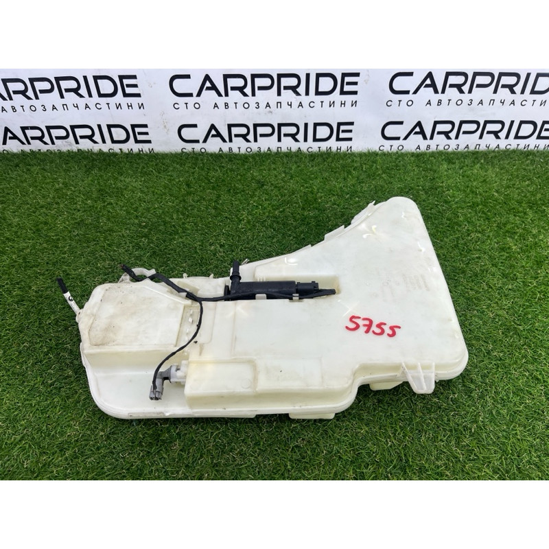 Бачок омывателя (кузов и элементы) BMW 7-series F02 2011 4.4 N63 61667269667