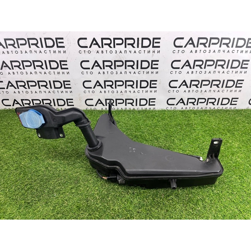 Бачок омывателя (кузов и элементы) AUDI Q5 8R 2012 3.2 CALB 8R0955453B