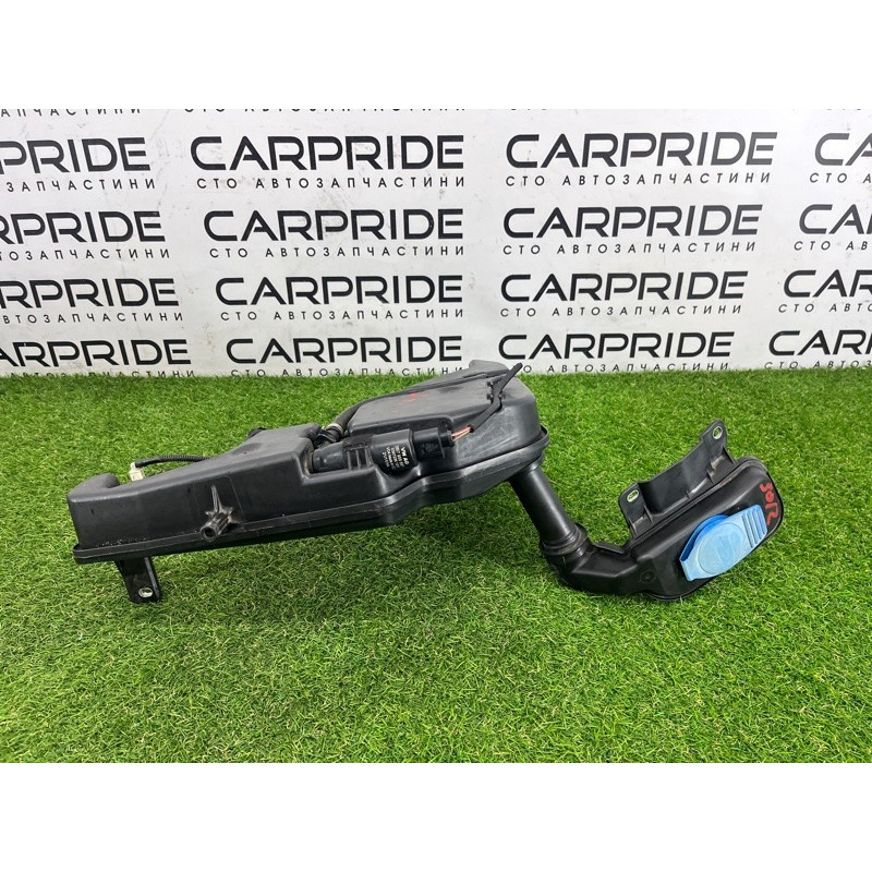 Бачок омывателя (кузов и элементы) AUDI Q5 8R 2012 3.2 CALB 8R0955453B