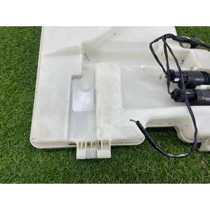 Бачок омывателя (кузов и элементы) BMW X5 E70 2009 4.8 N62N 61667162588