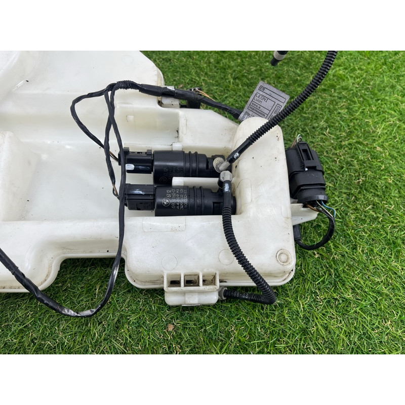 Бачок омывателя (кузов и элементы) BMW X5 E70 2009 4.8 N62N 61667162588