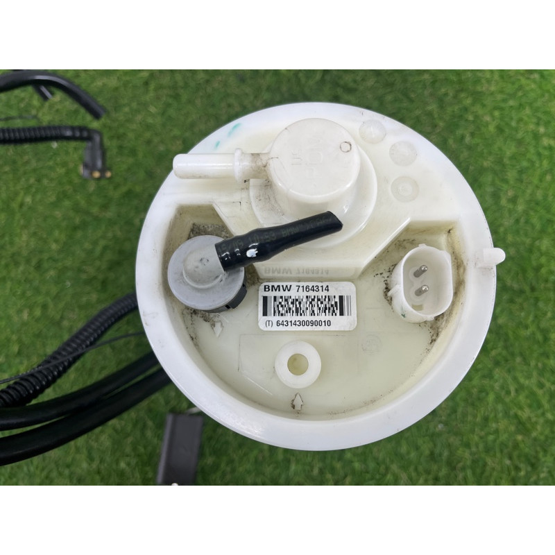 Датчик уровня топлива (электрика / датчики) BMW X5 E70 2009 4.8 N62N 16117195470