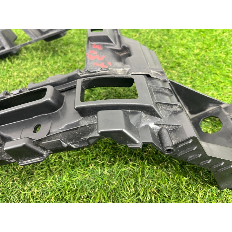 Крепление бампера (кузов и элементы) Volkswagen Touareg NF 2011 3.0 TDI 7P6807376B