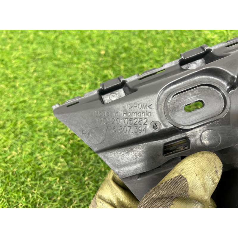 Крепление бампера (кузов и элементы) Volkswagen Touareg NF 2011 3.0 TDI 7P6807376B