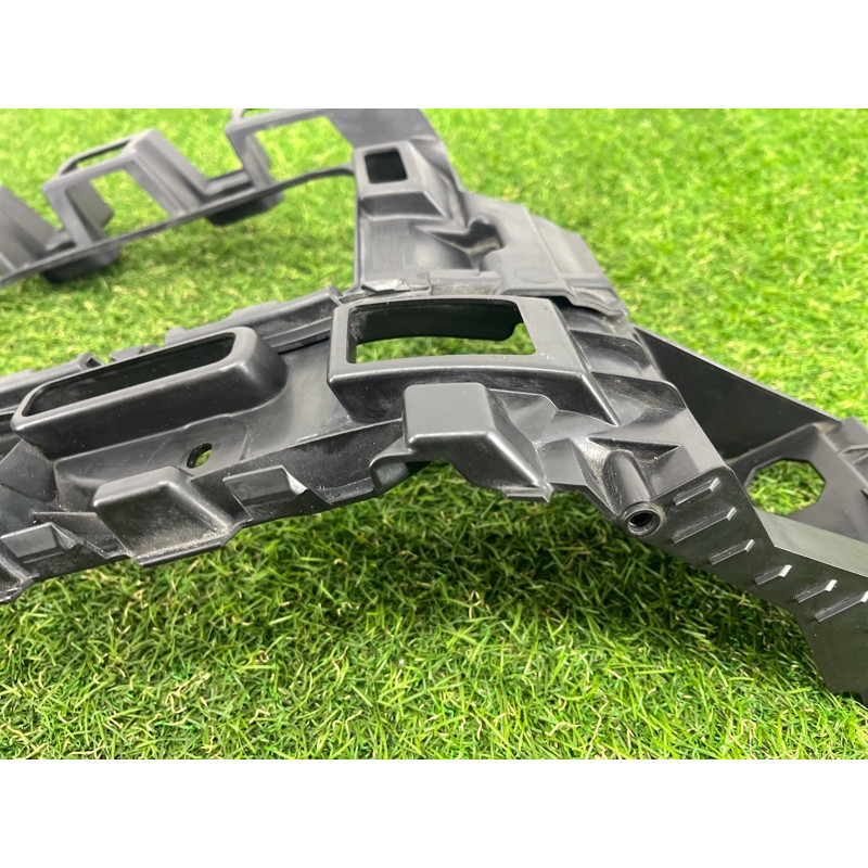 Крепление бампера (кузов и элементы) Volkswagen Touareg NF 2012 3.6 CGRA 7P6807376B