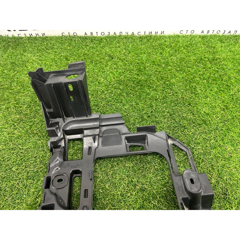 Крепление бампера (кузов и элементы) Volkswagen Touareg NF 2012 3.6 CGRA 7P6807376B