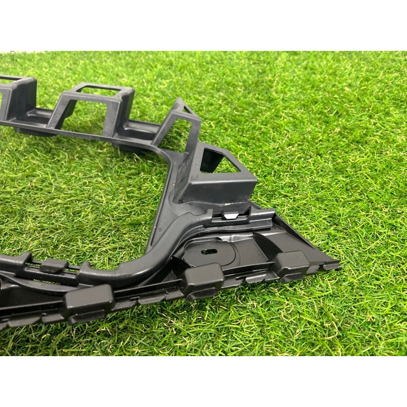 Крепление бампера (кузов и элементы) Volkswagen Touareg NF 2013 3.6 7P6807375B