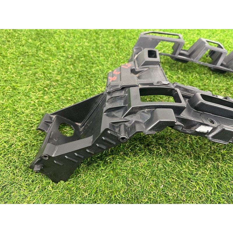 Крепление бампера (кузов и элементы) Volkswagen Touareg NF 2012 3.6 CGRA 7P6807375B