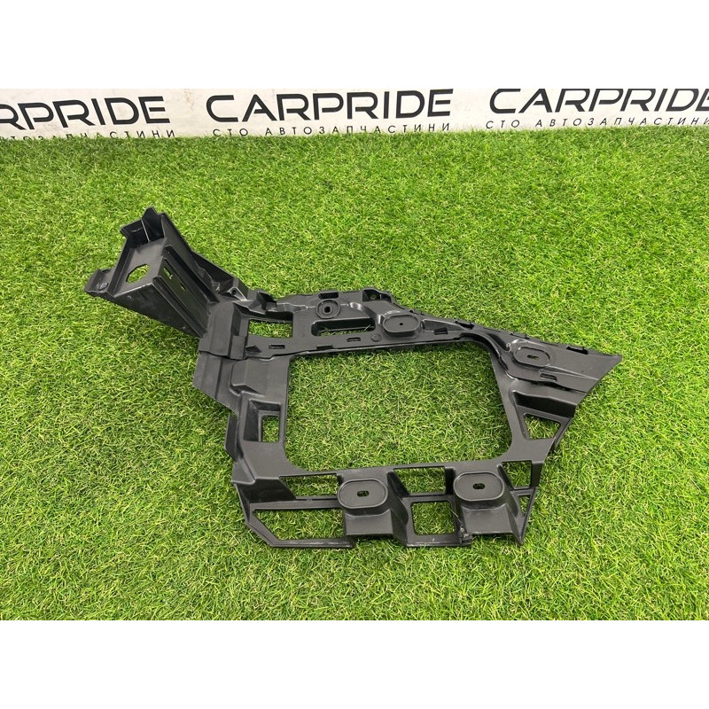 Крепление бампера (кузов и элементы) Volkswagen Touareg NF 2012 3.6 CGRA 7P6807375B