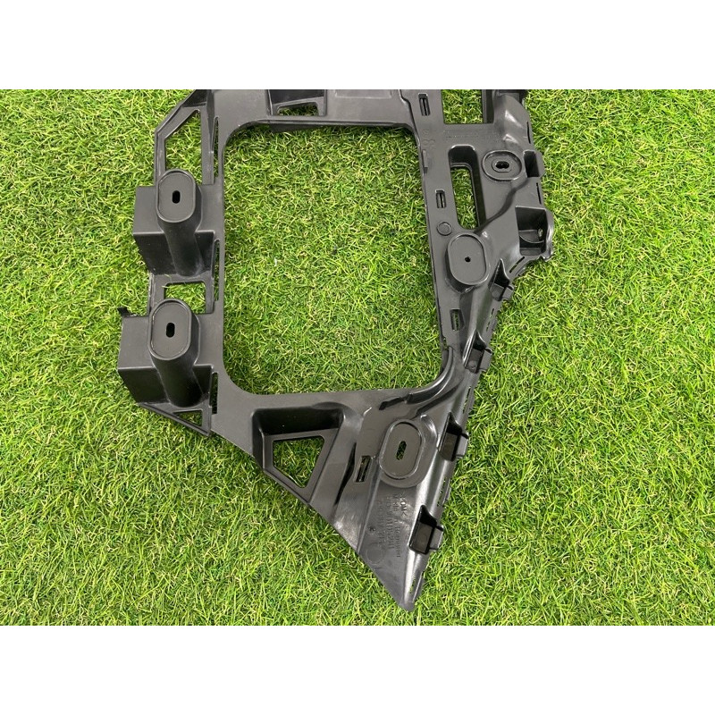 Крепление бампера (кузов и элементы) Volkswagen Touareg NF 2012 3.6 CGRA 7P6807375B