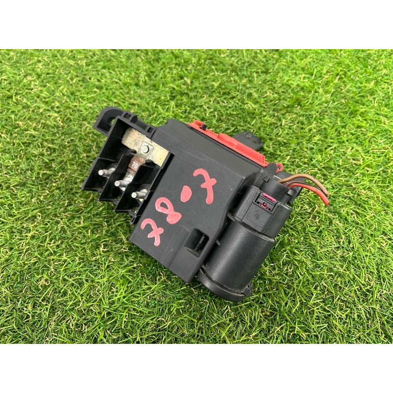 Распределитель B+, многоф. (электрика) AUDI A4 B9 2017 2.0 DBPA 8W0941823F