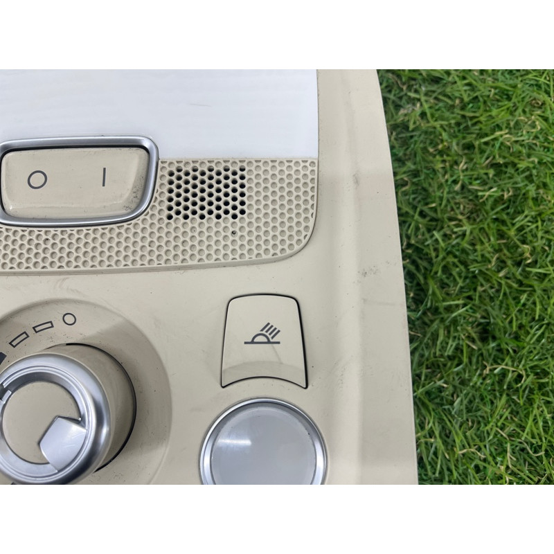 Плафон салона (салон) AUDI A4 B8 2012 2.0 CAEB 8T0947140U57