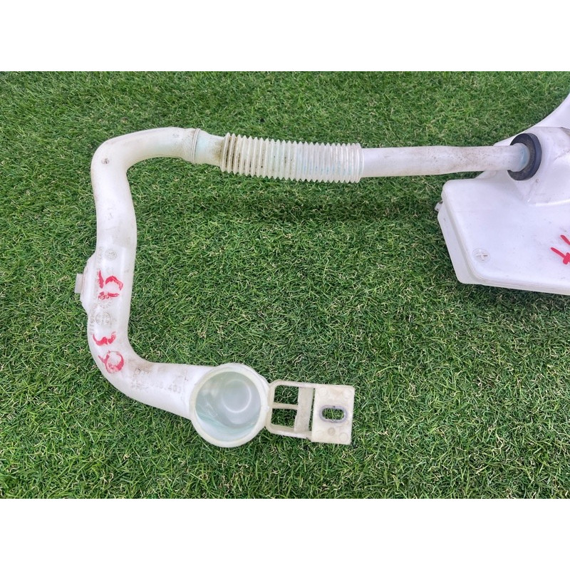 Бачок омывателя (кузов и элементы) Volkswagen Touareg NF 2011 3.0 TDI 7P0955453A