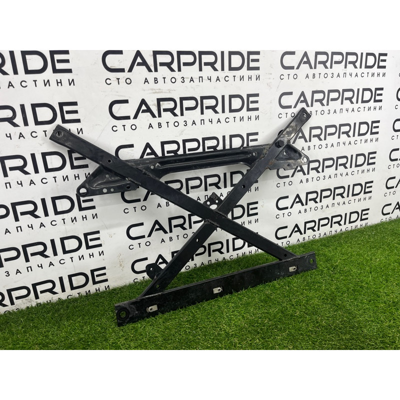 Распорка переднего подрамника (подвеска) AUDI A4 B8 2012 2.0 CAEB 8T1399345J