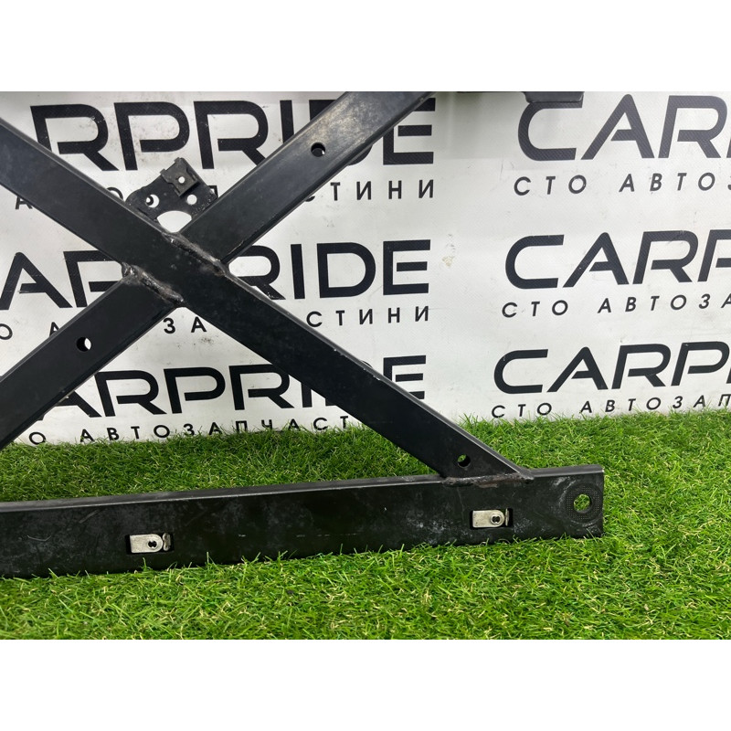 Распорка переднего подрамника (подвеска) AUDI A4 B8 2012 2.0 CAEB 8T1399345J
