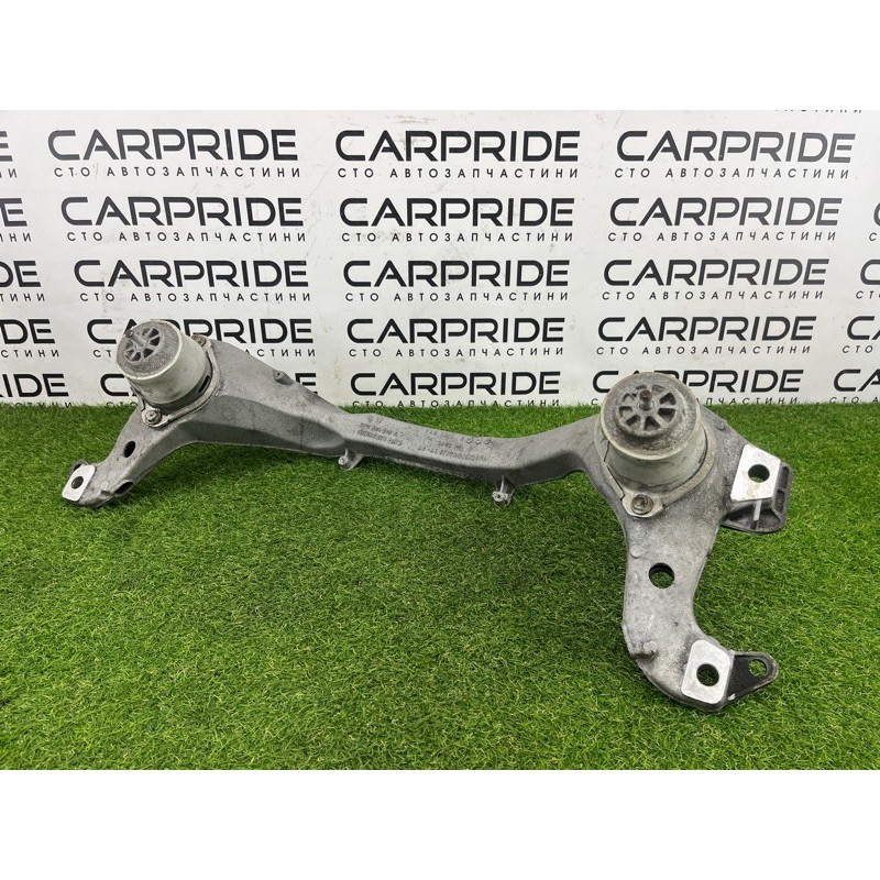 Кронштейн двигателя (кронштейны двигателя) Volkswagen Touareg NF 2013 3.6 7P0199207A