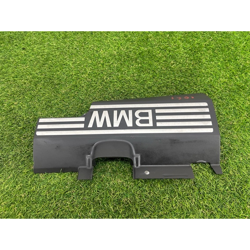 Декоративная крышка двигателя (двигатель и элементы) BMW X5 E70 2009 4.8 N62N 11127524708