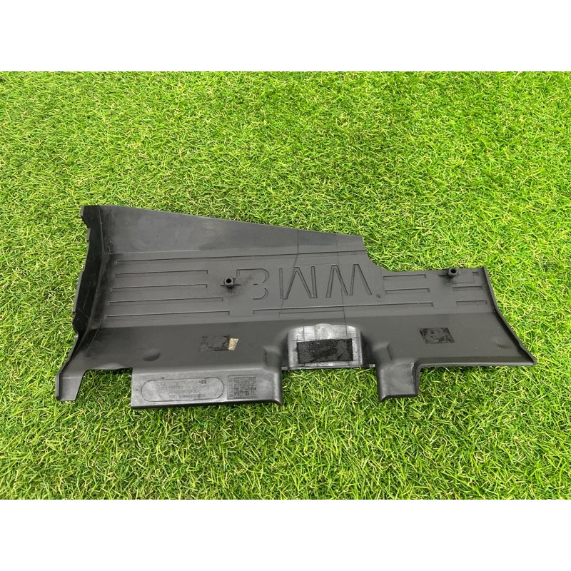 Декоративная крышка двигателя (двигатель и элементы) BMW X5 E70 2009 4.8 N62N 11127524708