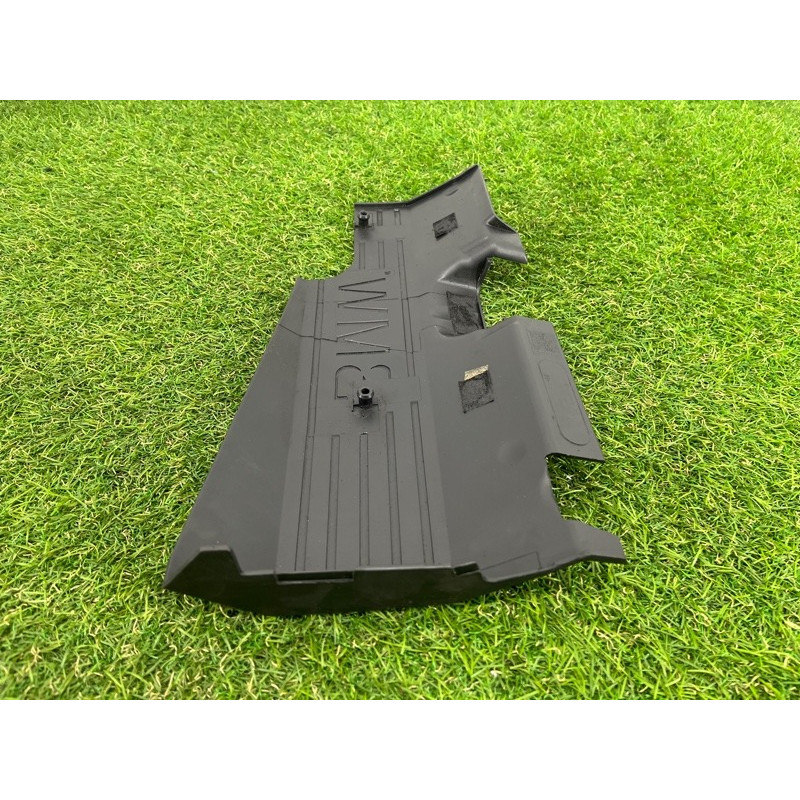 Декоративная крышка двигателя (двигатель и элементы) BMW X5 E70 2009 4.8 N62N 11127524708