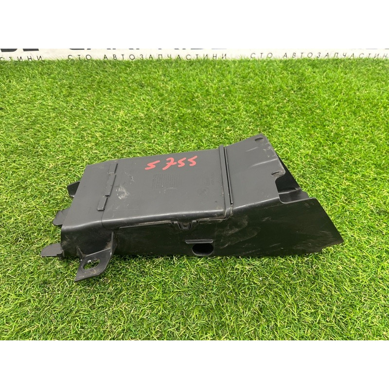 Воздуховод тормозов (кузов и элементы) BMW 7-series F02 2011 4.4 N63 51747184155